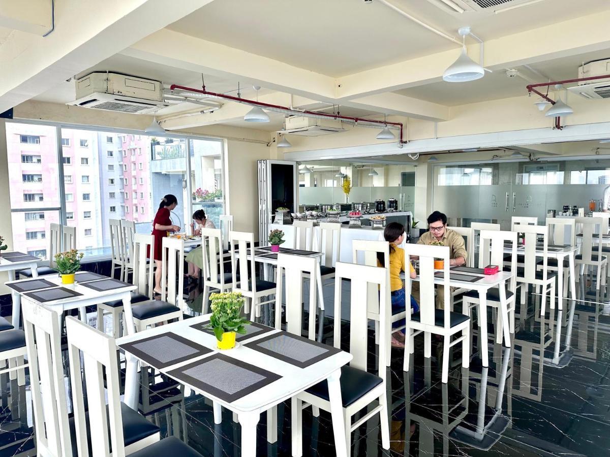 The Arrivals - Cozy Hotel - Pool & Skybar - Sgcenter Ho Chi Minh City Exterior photo